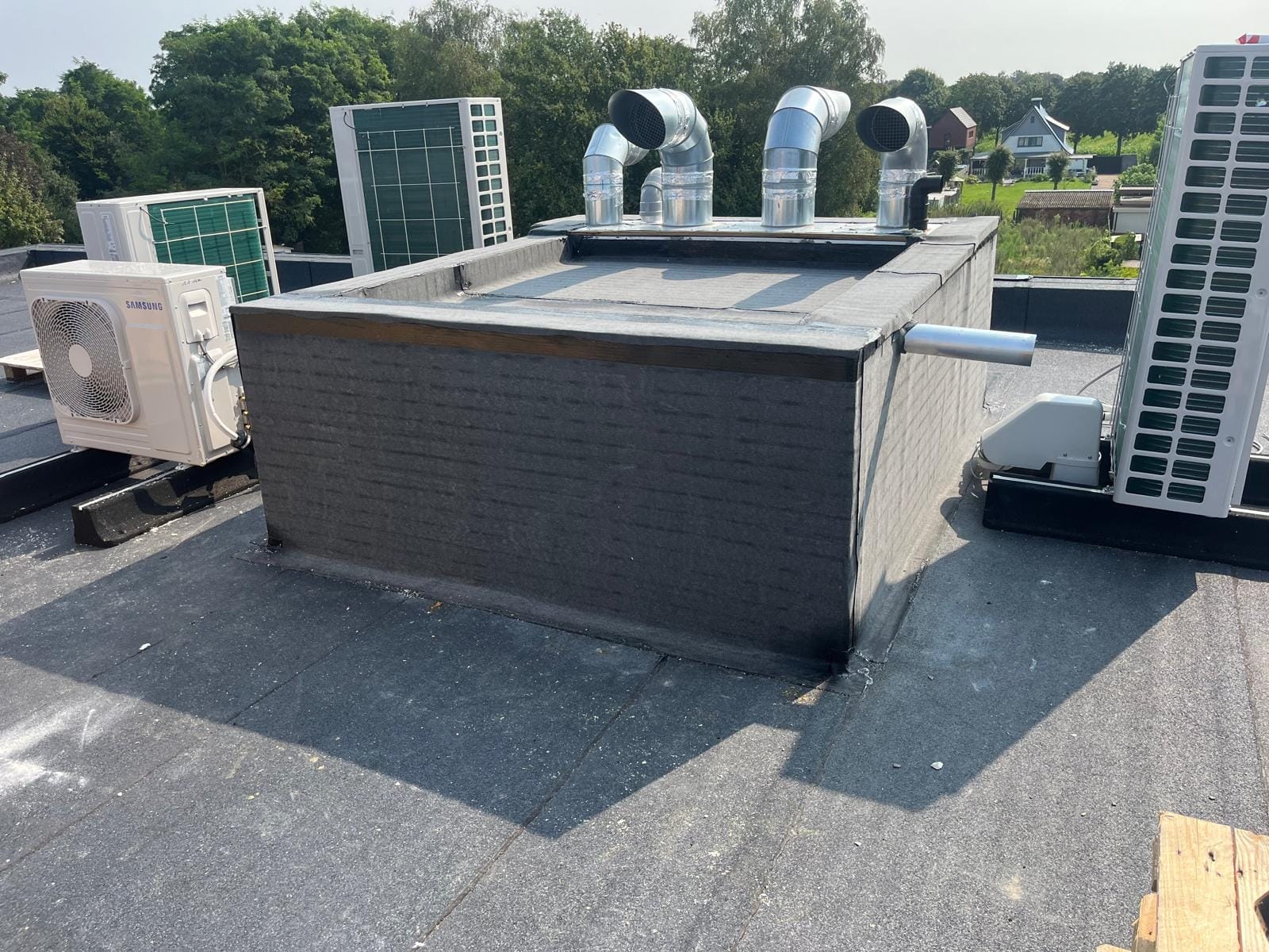 Dezelfde dakopbouw volledig ingepakt en waterdicht afgewerkt.